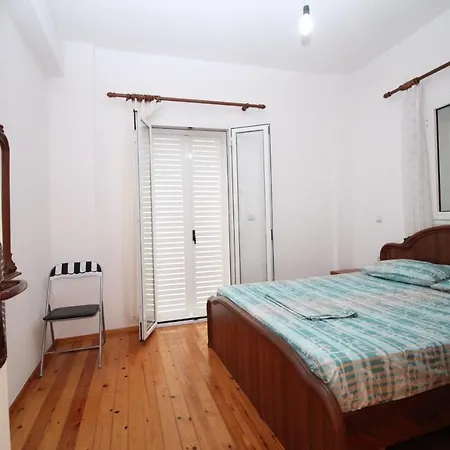 Arqile Apartements * Himare